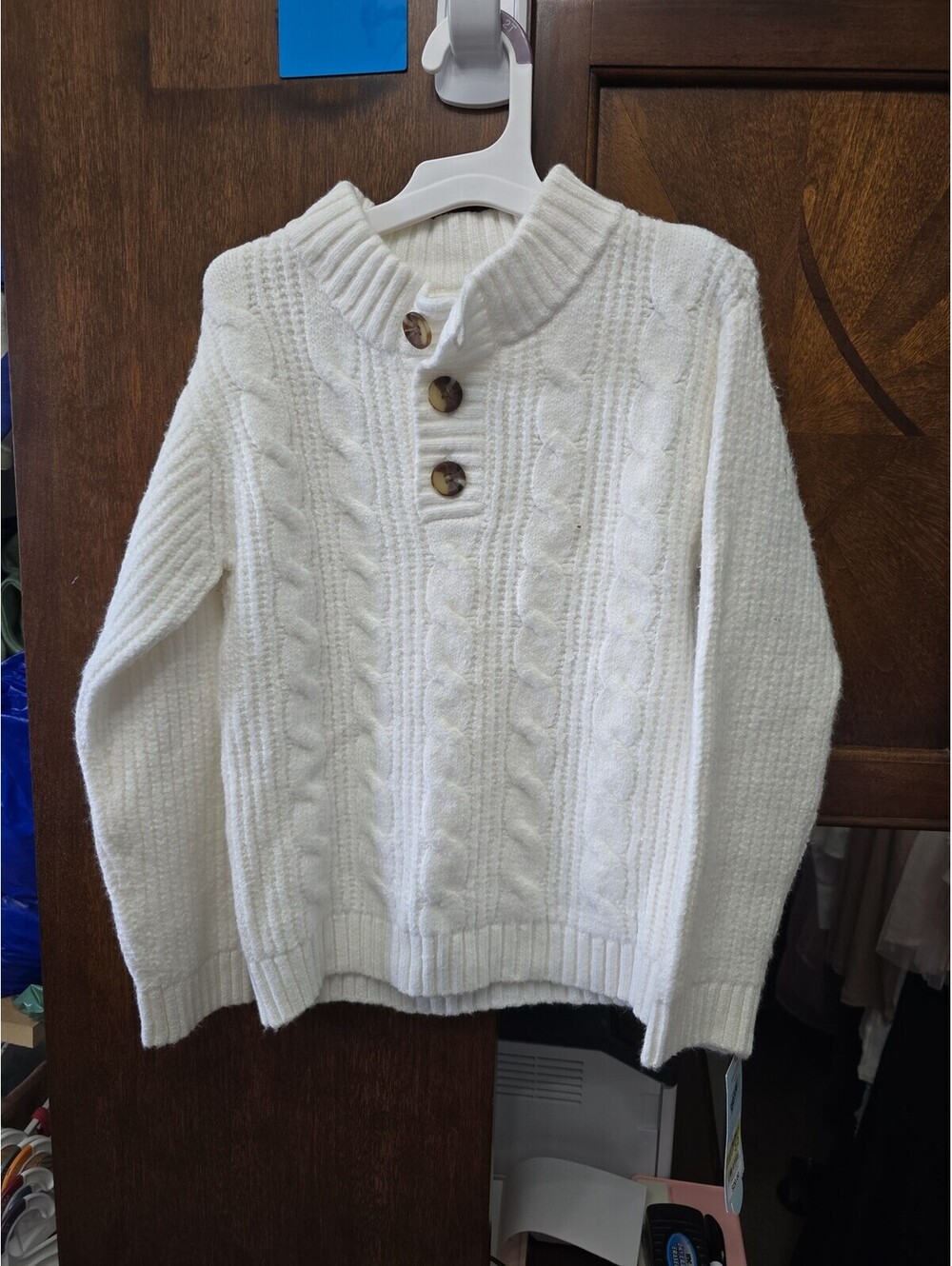 5t brand new sweater from target item.16G7